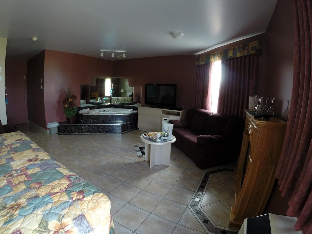 Motel Le Pocatois La Pocatiere Habitación foto